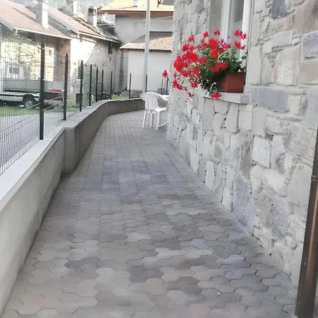 Cozy In 70 M² With Mountain View Terrace Apartamento Livo (Lombardy)
