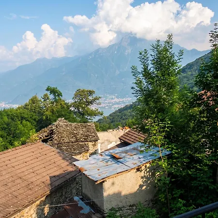 Daire Cozy In 70 M² With Mountain View Terrace Livo (Lombardy)